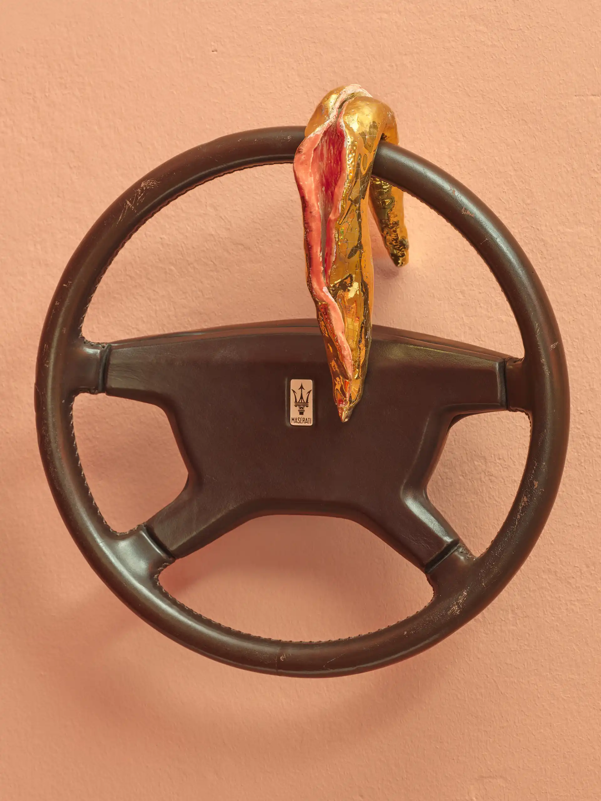 Lenkrad mit Muschelskulptur