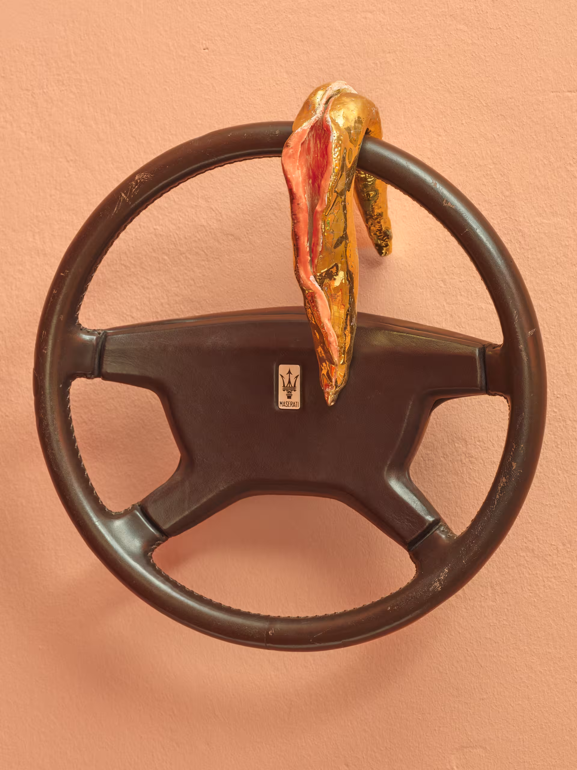 Lenkrad mit Muschelskulptur